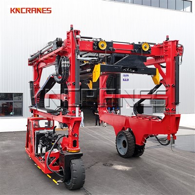 حاملة حاويات سعة 35 طنًا